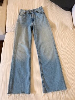 Zara light wash High-Rise wide Leg Jeans size 2